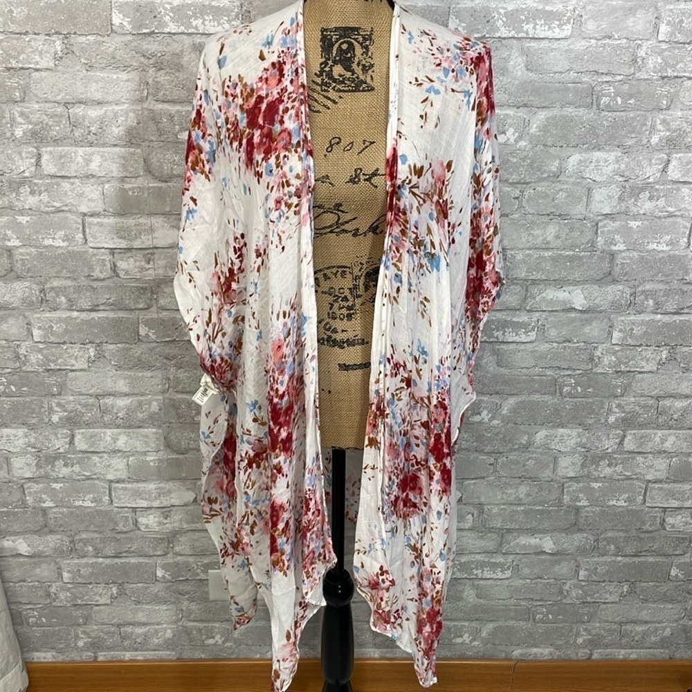Lovestitch Floral Short Sleeve Kimono